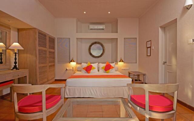 Adaaran Club Rannalhi Hotel