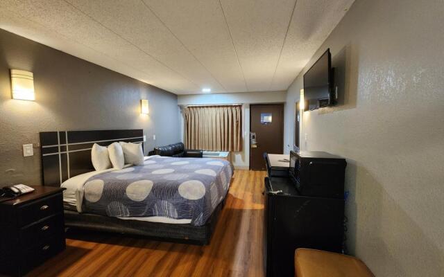 Americas Best Value Inn & Suites Little Rock at Scott Hamilton Dr