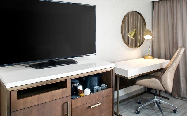 Crowne Plaza Toronto Airport by IHG