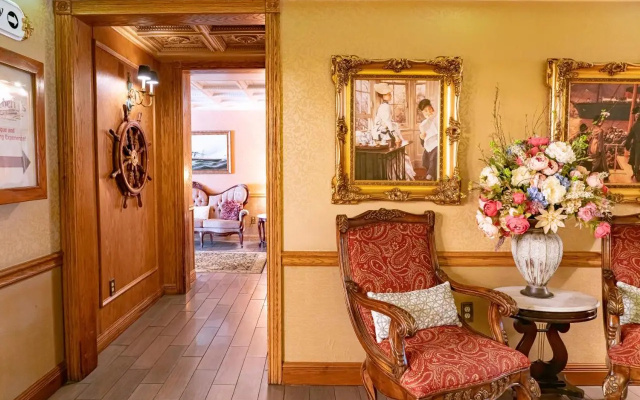 Fulton Steamboat Inn