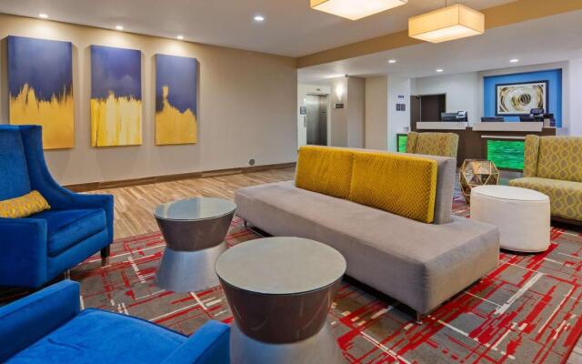 Best Western Plus Mansfield Inn & Suites