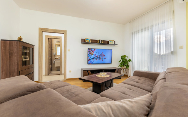 Apart Hotel MS Katunjanin