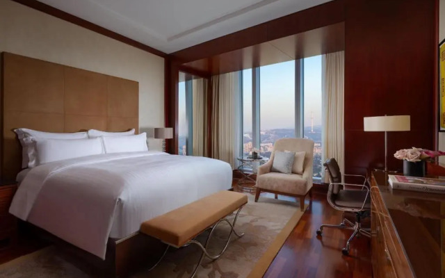 Отель The Ritz-carlton, Almaty