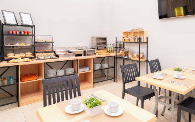 Hotel La City Mercado