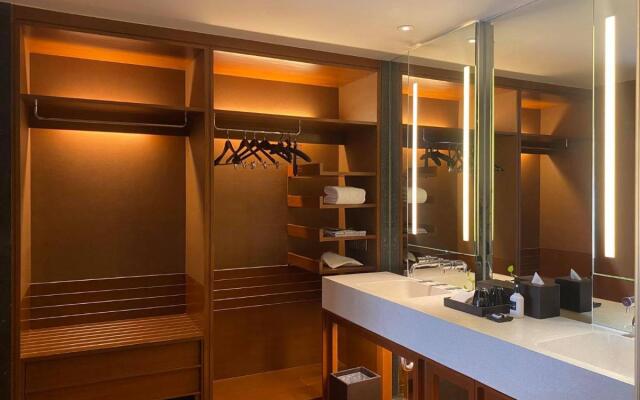 Hansar Bangkok Hotel