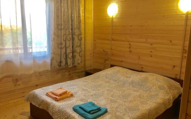 Ecohouse Mini-Hotel