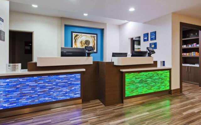 Best Western Plus Mansfield Inn & Suites