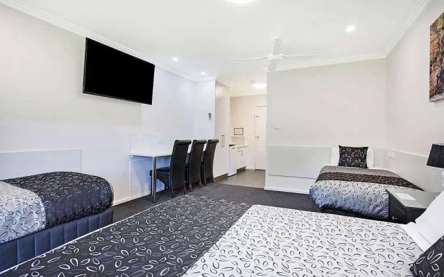 Comfort Inn May Park