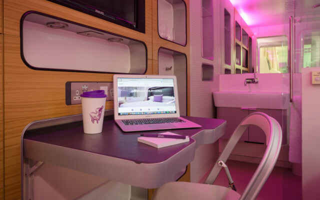 YOTELAIR London Heathrow