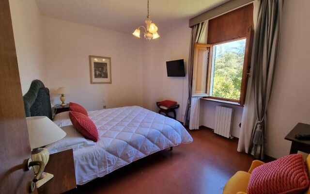 Agriturismo Villa Godenano - Pool & Restaurant