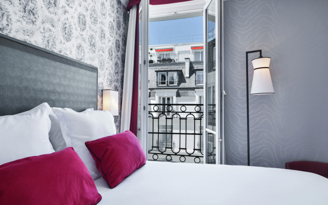 Maison Astor Paris, Curio Collection by Hilton