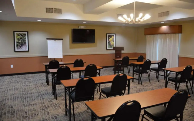 Best Western Plus Elmendorf Hotel / San Antonio Hotel
