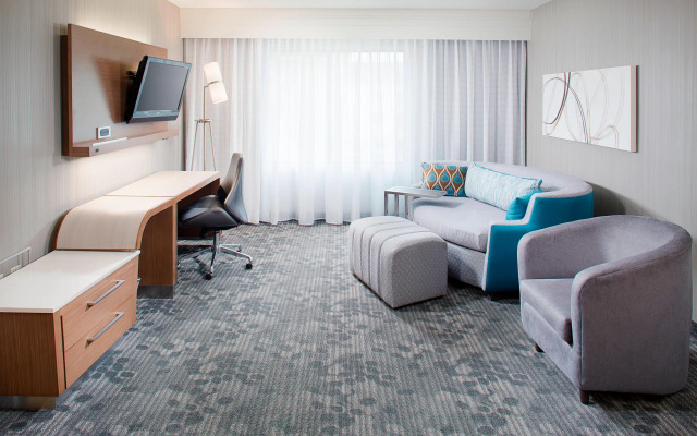 Courtyard by Marriott Richmond Airport