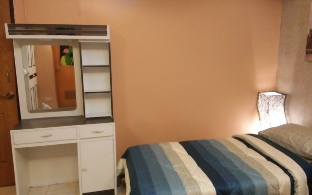 Fairlane Suites