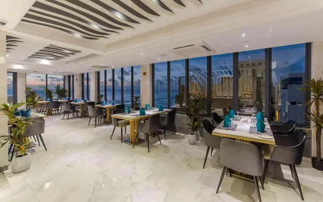 Ocean Grand at Hulhumale Hotel