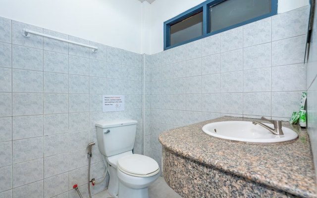 Kata Hill Sea View Hotel