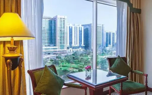 Отель Corniche Abu Dhabi