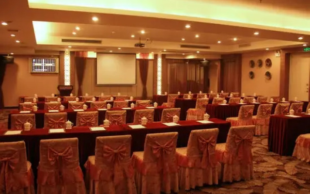 New Sunshine Hotel