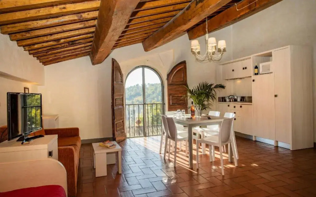 Villa Norcenni Aparthotel