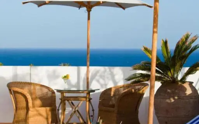 Seaside Sandy Beach Hotel