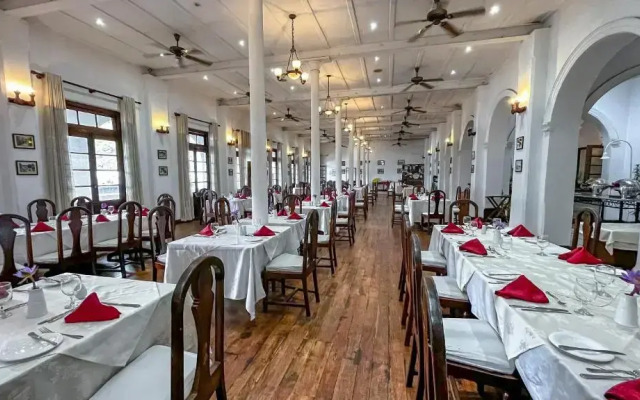 Queen's Hotel