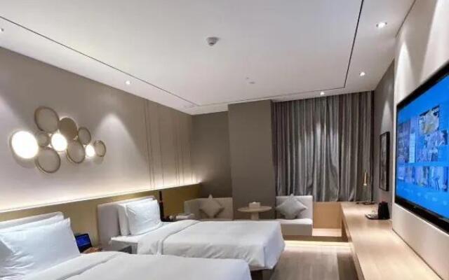 Orange Hotel (Shanghai Hongqiao Railway Station)