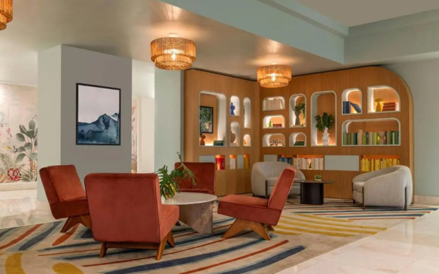 Renaissance Orlando Resort – Disney Springs® Area