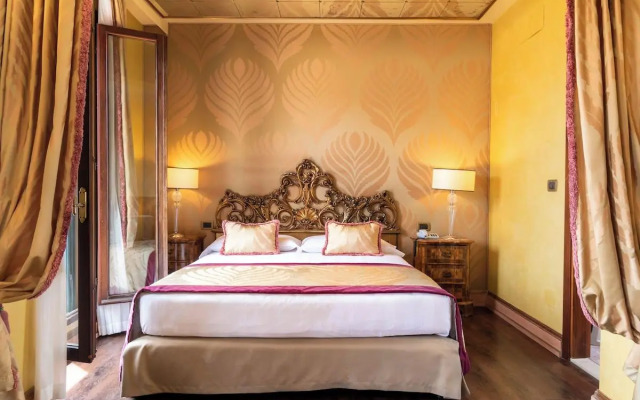 Amadeus Hotel