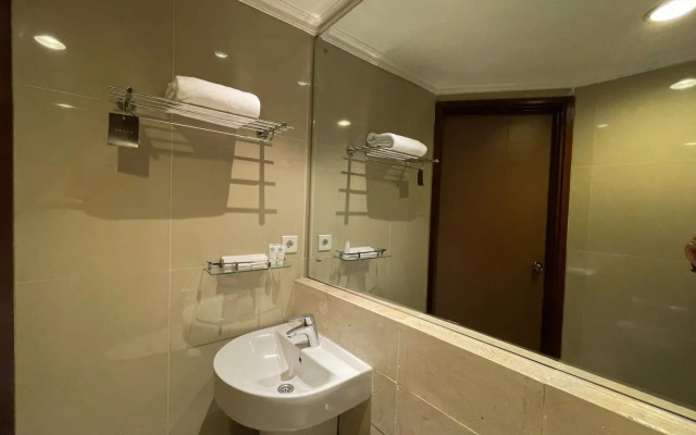 Bueno Colombo Hotel