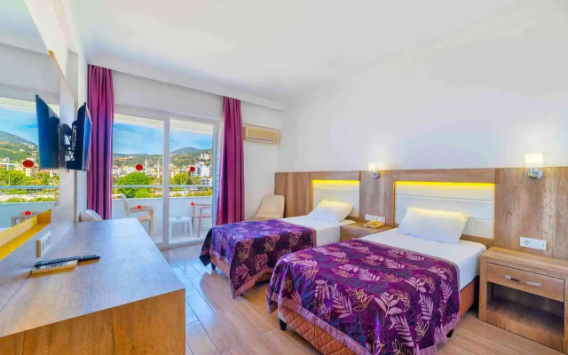 Kleopatra Melissa Hotel