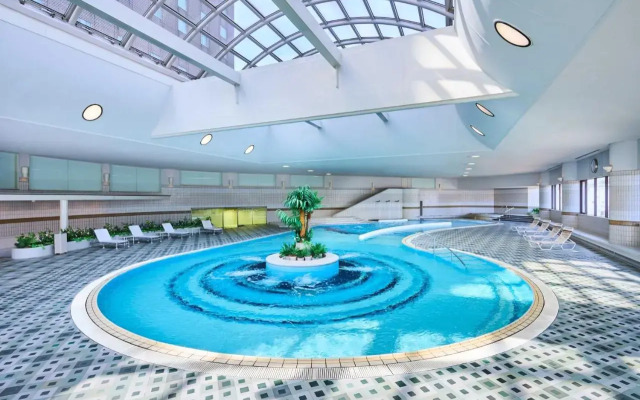 RIHGA Royal Hotel Osaka, Vignette Collection by IHG