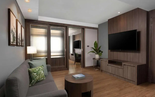 Novotel Living Bangkok Sukhumvit Legacy