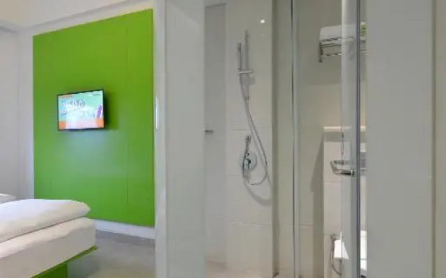 POP! Hotel Solo