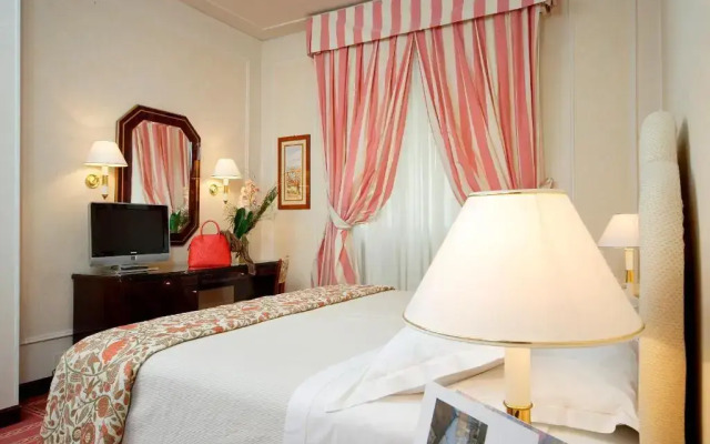 Hotel De La Ville