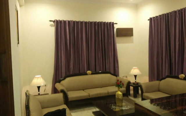 Itsy Hotels Swastika Inn Sector 26