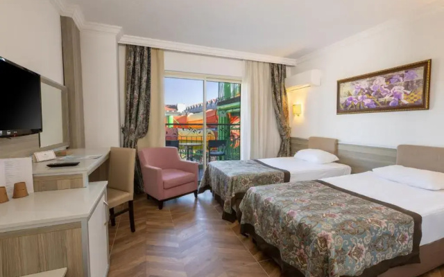 Курорт Crystal Aura Beach Resort & Spa – All Inclusive
