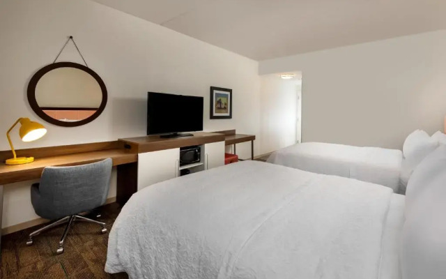 Hampton Inn Baltimore Bayview Campus