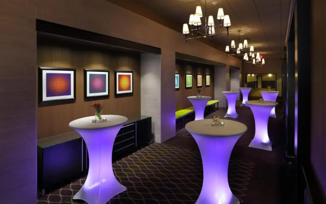 Holiday Inn Boston - Cambridge Area by IHG