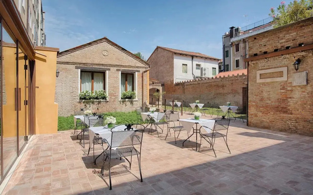 NH Venezia Santa Lucia Hotel