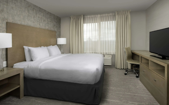 Отель DoubleTree by Hilton Salem, Oregon