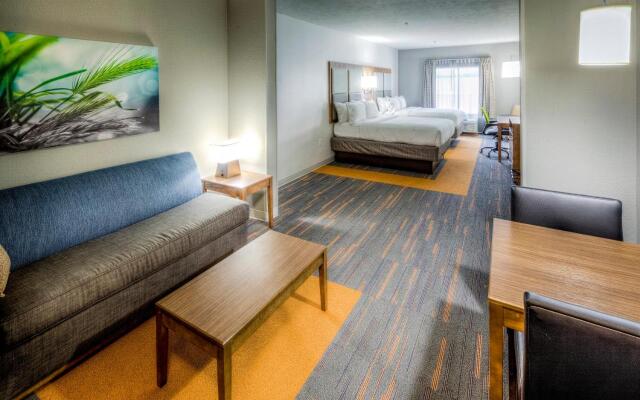 Holiday Inn Express & Suites Cleveland West - Westlake by IHG
