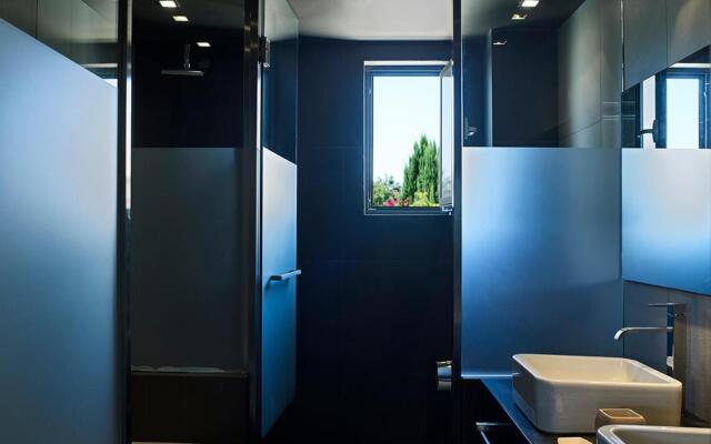 Pelagos Suites Hotel & Spa