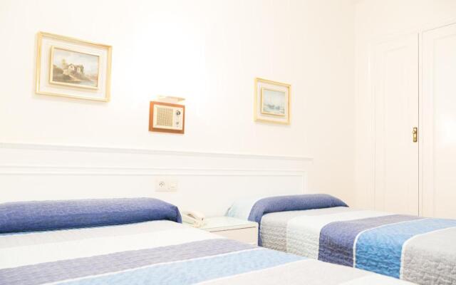 Rey Fernando Hotel