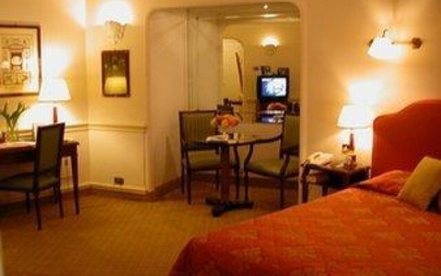 Lake View Garden Hotel