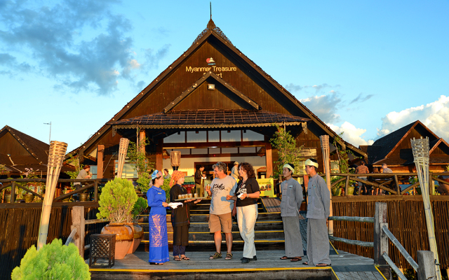 Myanmar Treasure Resort Inle