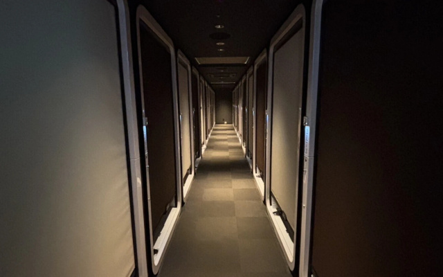 Business Class Male Only Single Cabin 사진 4