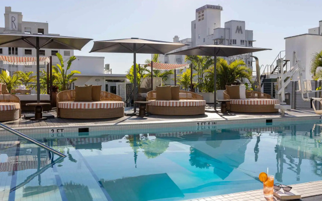 UMA House by Yurbban South Beach