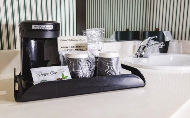 Williamsburg Woodlands Hotel & Suites, an official Colonial Williamsburg Hotel