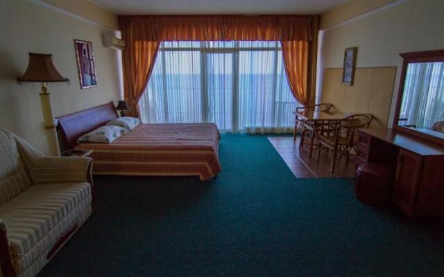 Fort Nox Hotel