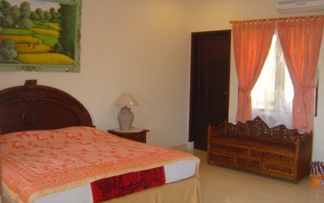 Hotel Miki